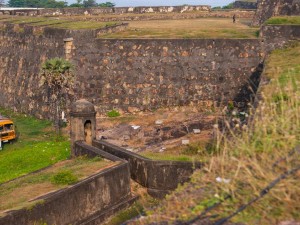 Стены бастиона